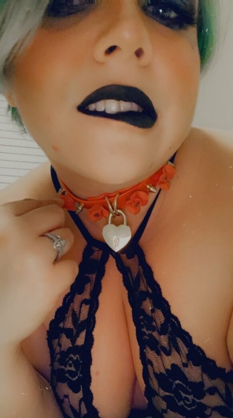 unsupervised housewife modèle nu image