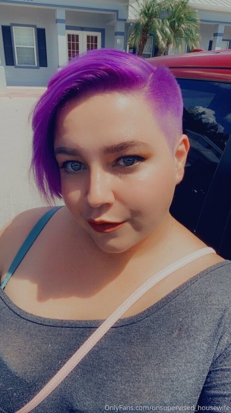 unsupervised housewife actrice artistique des photos