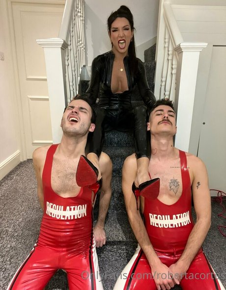 robertacortes nus étoiles image