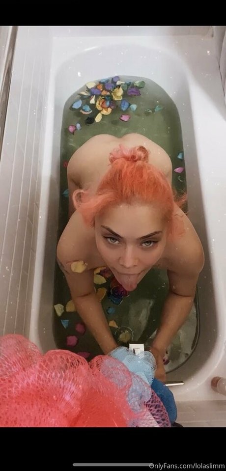 lolaslimm étoile de l'art galerie