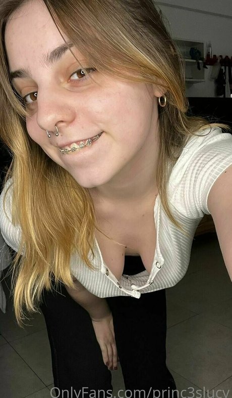 fans de poitrine plate uniquement pornographique de haute qualité image