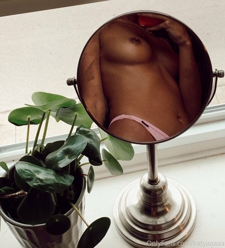 kathiana étoile adulte des photos