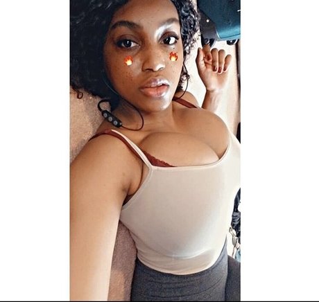 Riv Jones star du porno sympa image