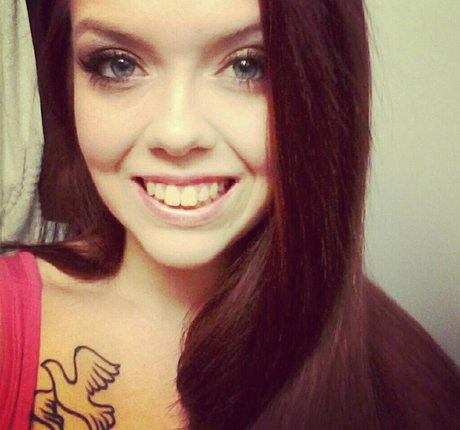 Ryan Smiles actrice artistique galeries