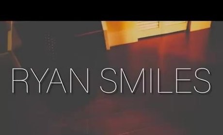 Ryan Smiles actrice de nus collection