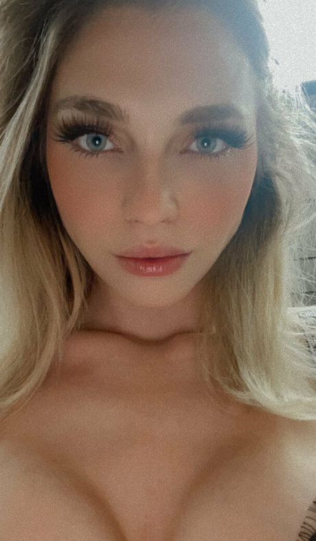 loveachloe modèle artistique img