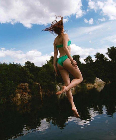 Zhenya foxxx jolie actrice galerie