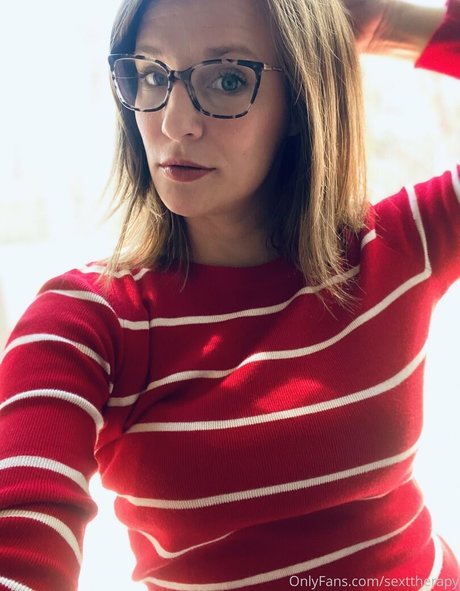 sexttherapy actrice hd photo