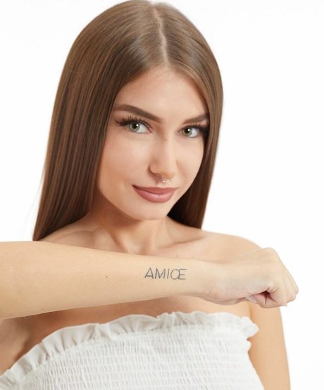 Elisa Esposito star du porno adulte img