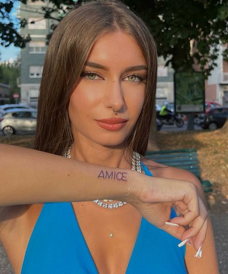 Elisa Esposito modèle artistique collection