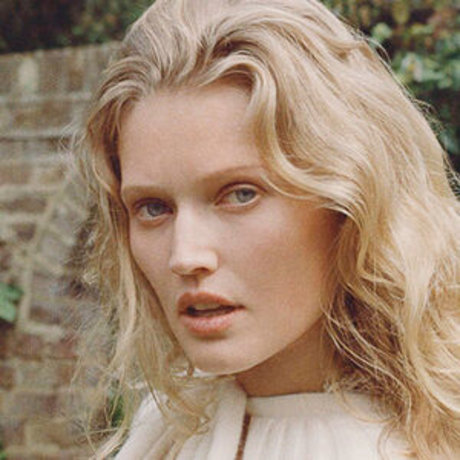 Toni Garrn étoile de haute qualité image