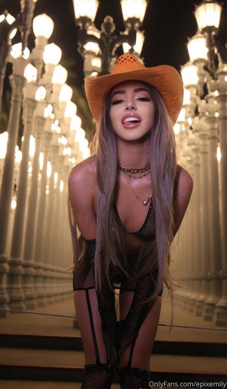 epixemily modèle porno images