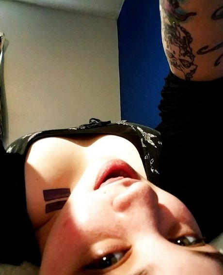 kittchaotik modèle chaud des photos