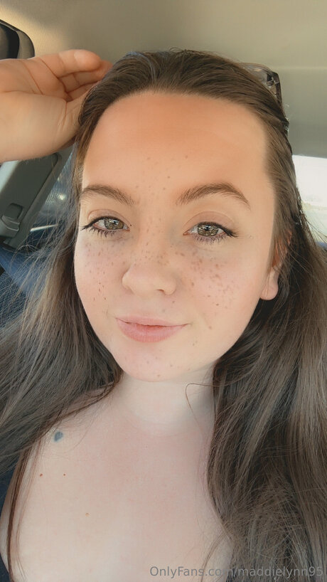 maddielynn95 actrice sexy images