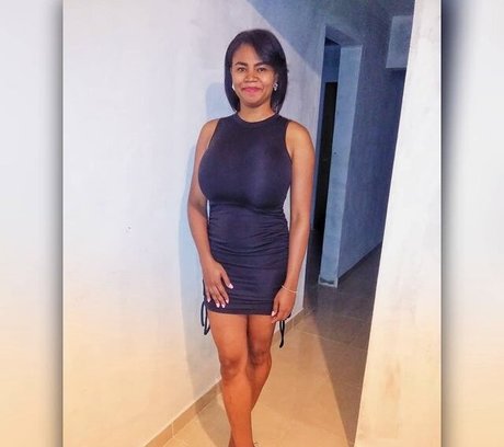 Gisselle F modèle adulte photos