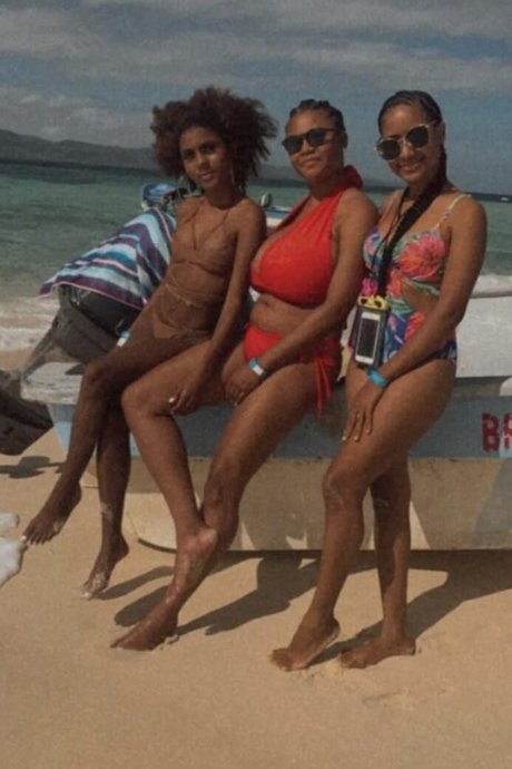 Gisselle F jolie étoile galerie