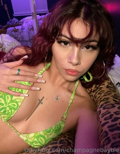 champagnebaybie beau modèle galerie