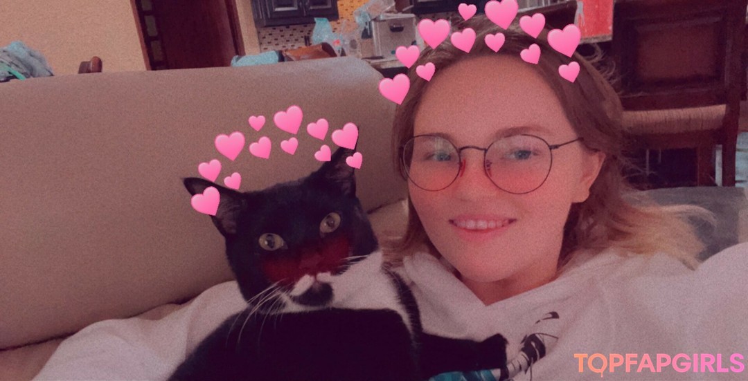 Lexy Kagamine modèle nu des photos