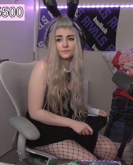 Wolfabelle actrice érotique collection