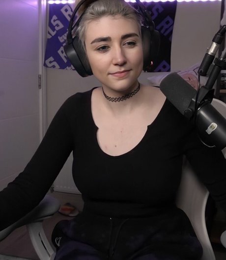 Wolfabelle art étoile galeries