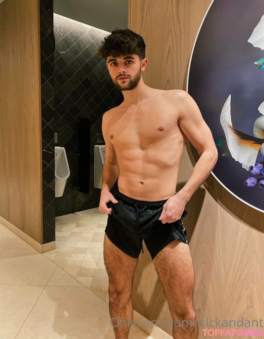 lesbiennes strapon onlyfans art sympa galerie