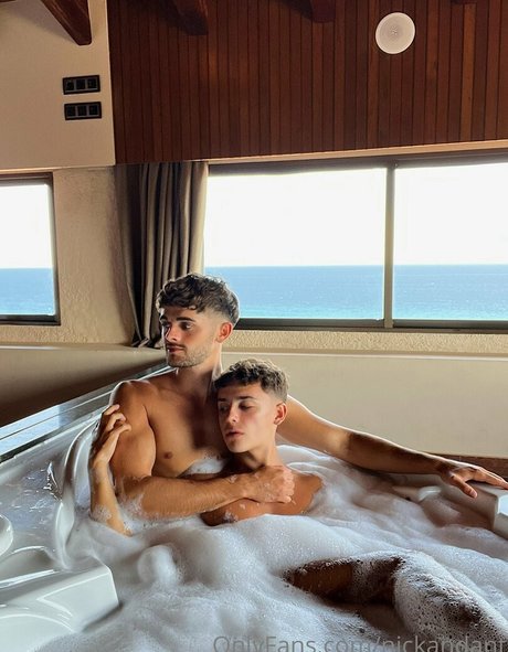 nickandant star du porno érotique photos