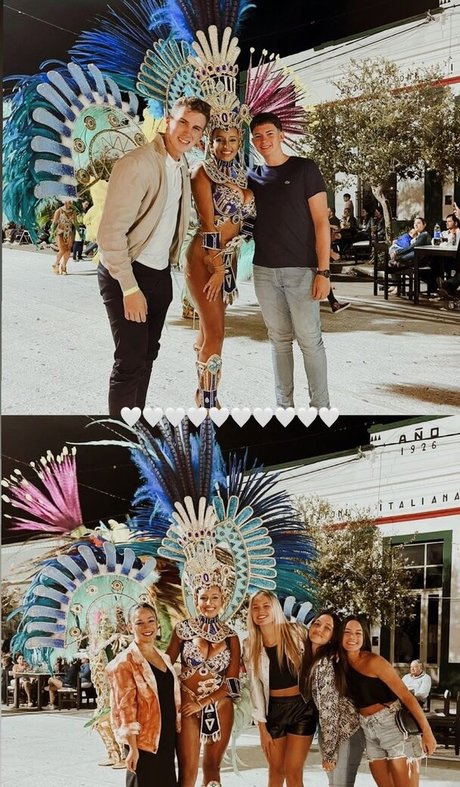 BustyAna actrice exclusive archive