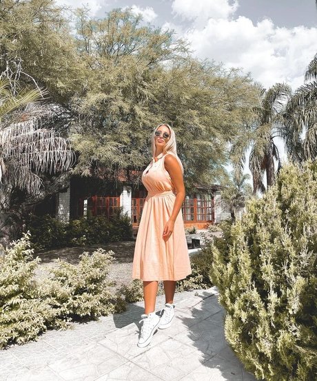 BustyAna actrice parfaite images