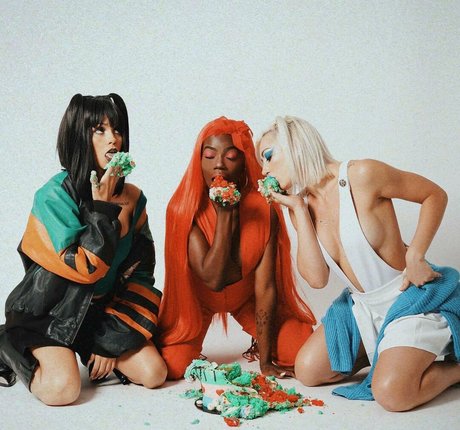 Paula Dinamicah belle étoile photo