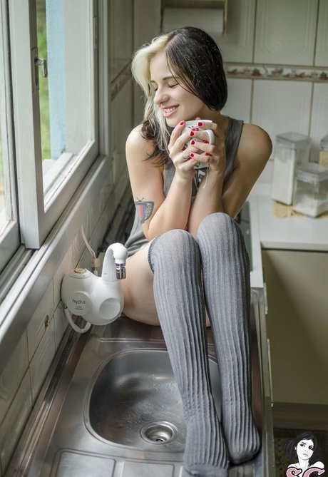 Nathi Suicide étoile hd archive