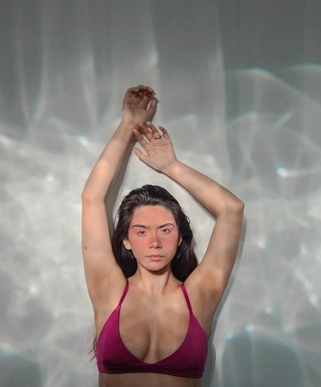 Bella Barp étoile parfaite des photos