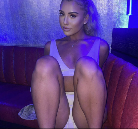 Emily Huff modèles nus galerie