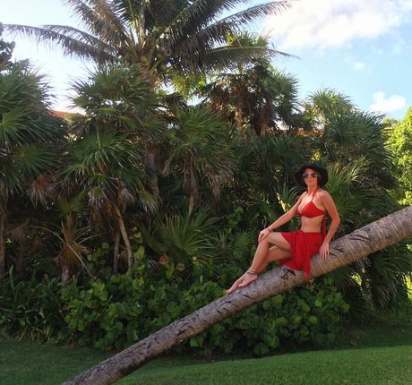 Taylor Francis actrice adulte des photos