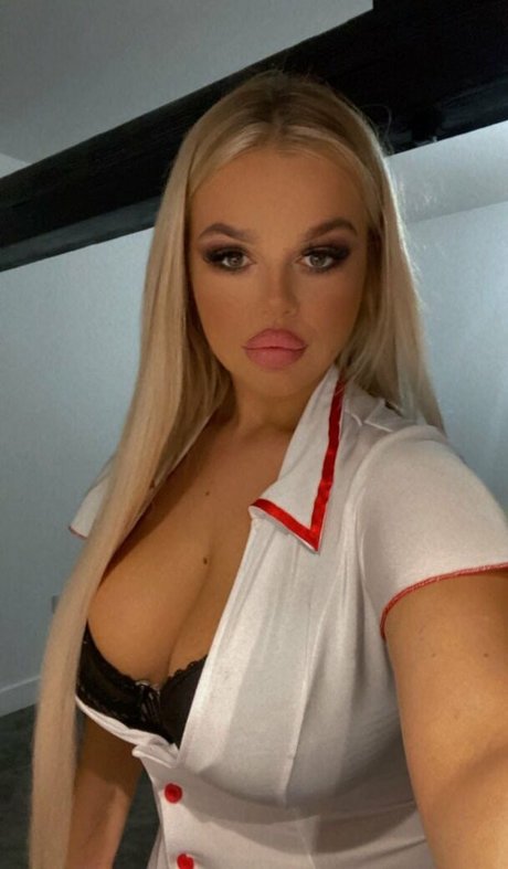 Kayleigh Thomsen modèle xxx archive