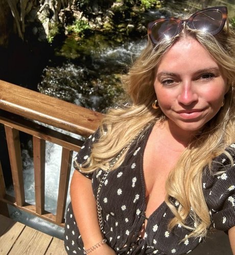 gros clitoris uniquementfans haut érotique des photos