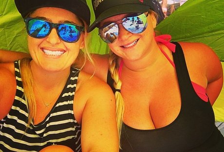 BlondiePomie star du porno chaud galeries