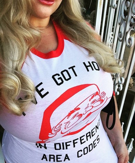 BlondiePomie actrice sexy collection