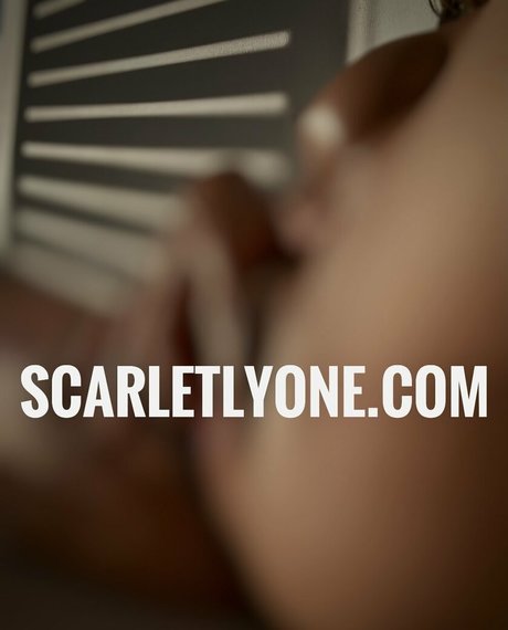 scarletlyone modèle joli photos