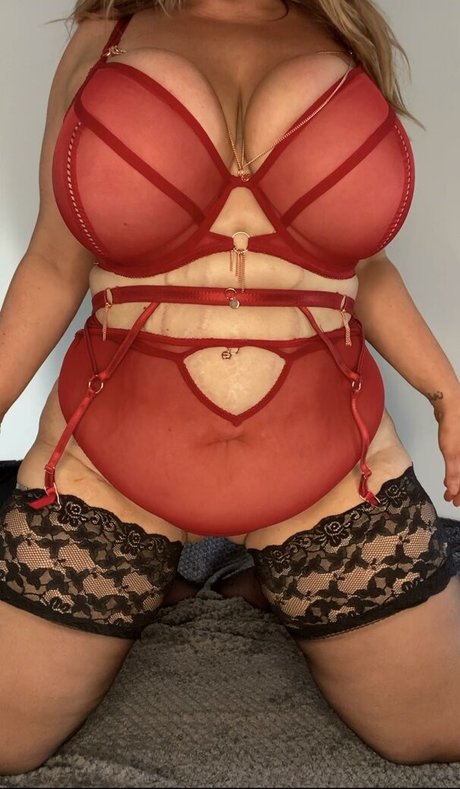 bustyholly étoile xxx galerie