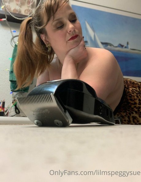 lilmspeggysue modèle de sexe images