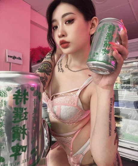 missmozzi étoile sexy galerie