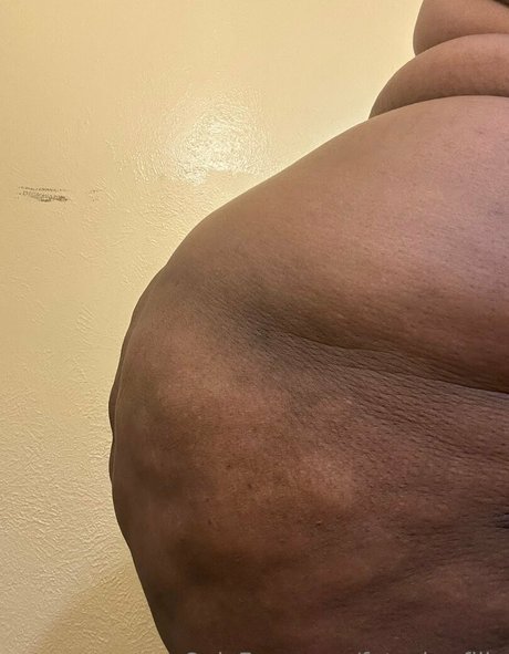 fatcake filla modèle nu des photos