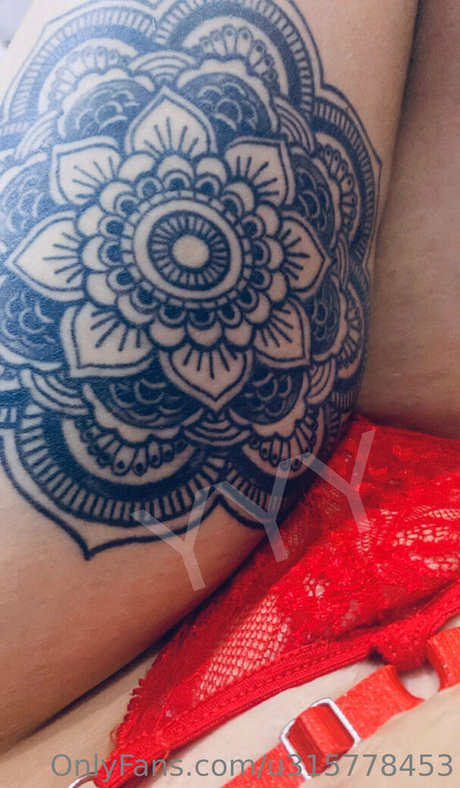 triple y actrice artistique photos