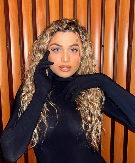 Antigoni xxx star du porno photo