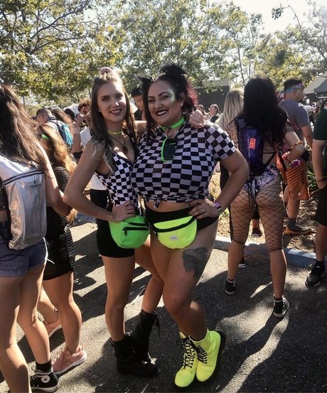 Marissa J modèles nus galeries