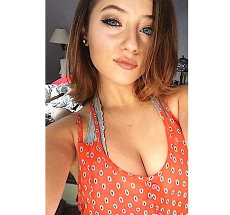 Ali Cortese star du porno adulte images