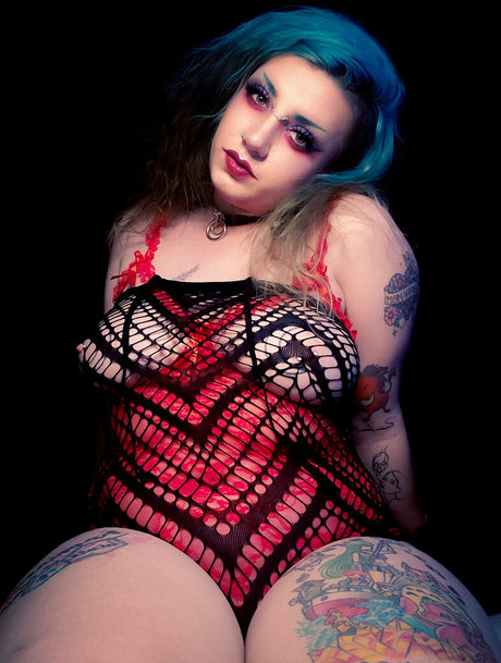 sarahsuccubusfreepreview modèle nu galerie