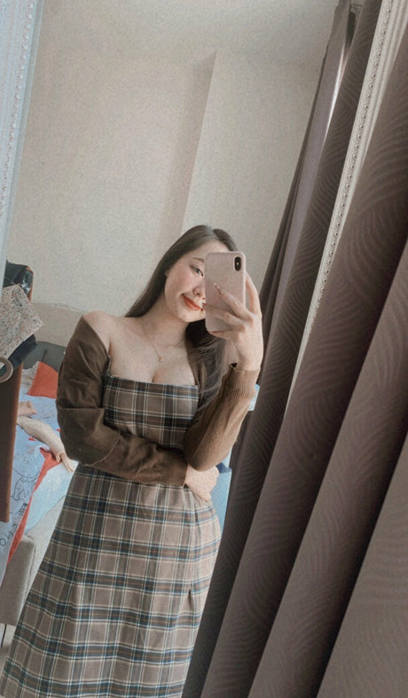 Nachpatcharawee Arjsalee actrice pornographique images