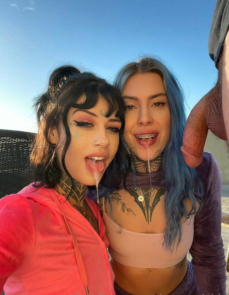 vixxensuicide modèle érotique des photos