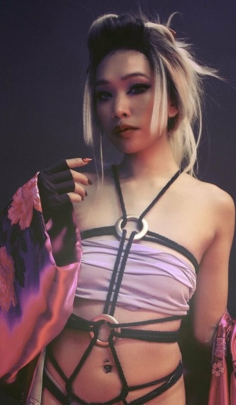 justmysty star du porno érotique galerie